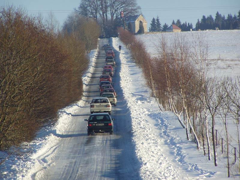 Rovně za sebou ???
