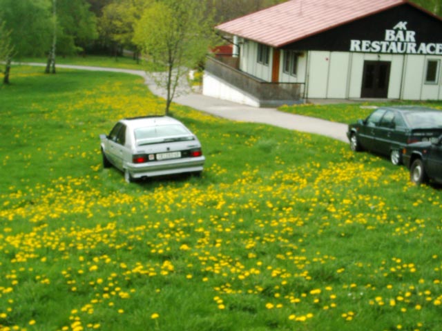 Zde v kempu se vybíralo místo na konání velkého srazu 